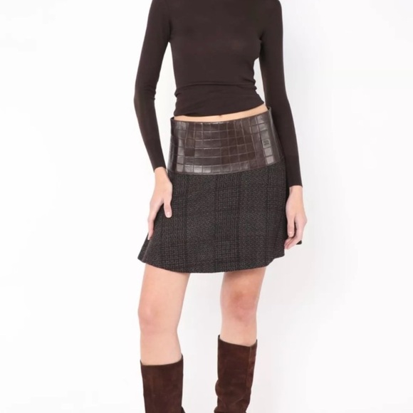 Chanel F/W 2002 Quilted Leather Mini Skirt Brown size 38 US 6 - Picture 3 of 11